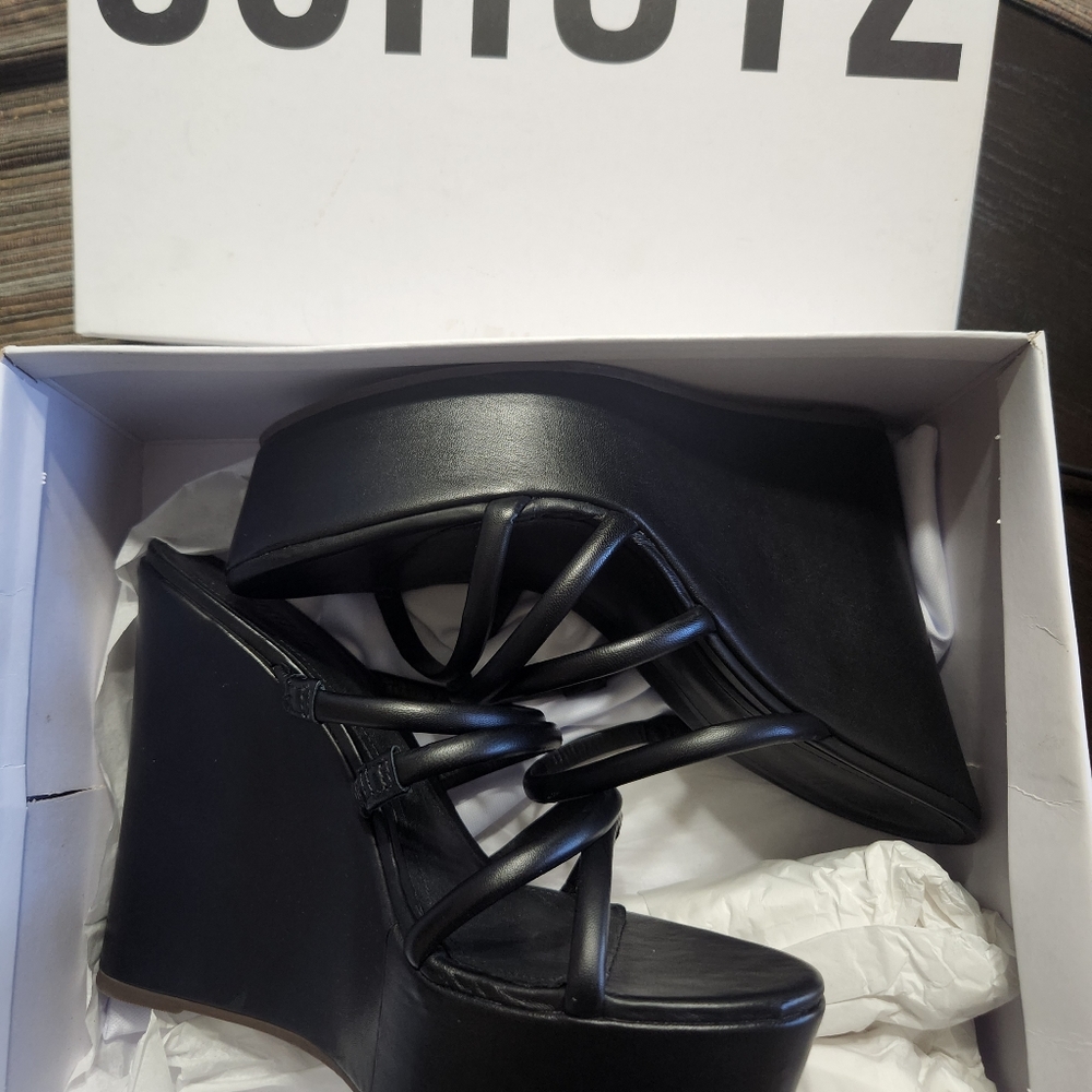 Shutz black wedges